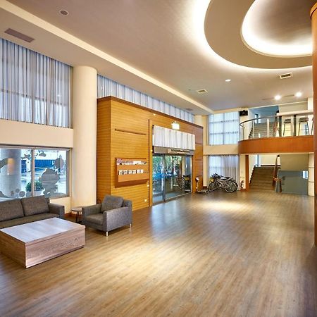 ホテル ホ フォン ビジネス ステイ 豊原区 エクステリア 写真